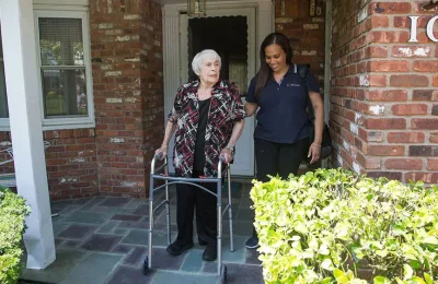 home_health_care_aid_with_elderly_woman.jpg